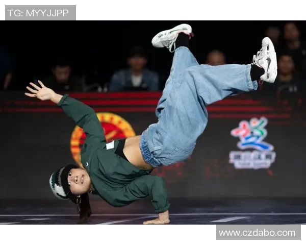 武汉街舞队在全国街舞比赛中荣获第七名展现实力与风采